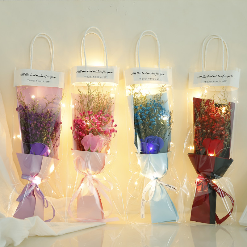 Día de la Madre para mamá, novia masculina, evento festivo de la empresa, bolsa de regalo, flor seca gypsophila, ramo de jabón de rosas