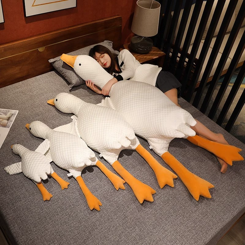 Летняя большая белая пуховая игрушка из ледяного шелка, большая белая пуховая кукла, популярная милая девочка, спящая на подушке для ног на кровати