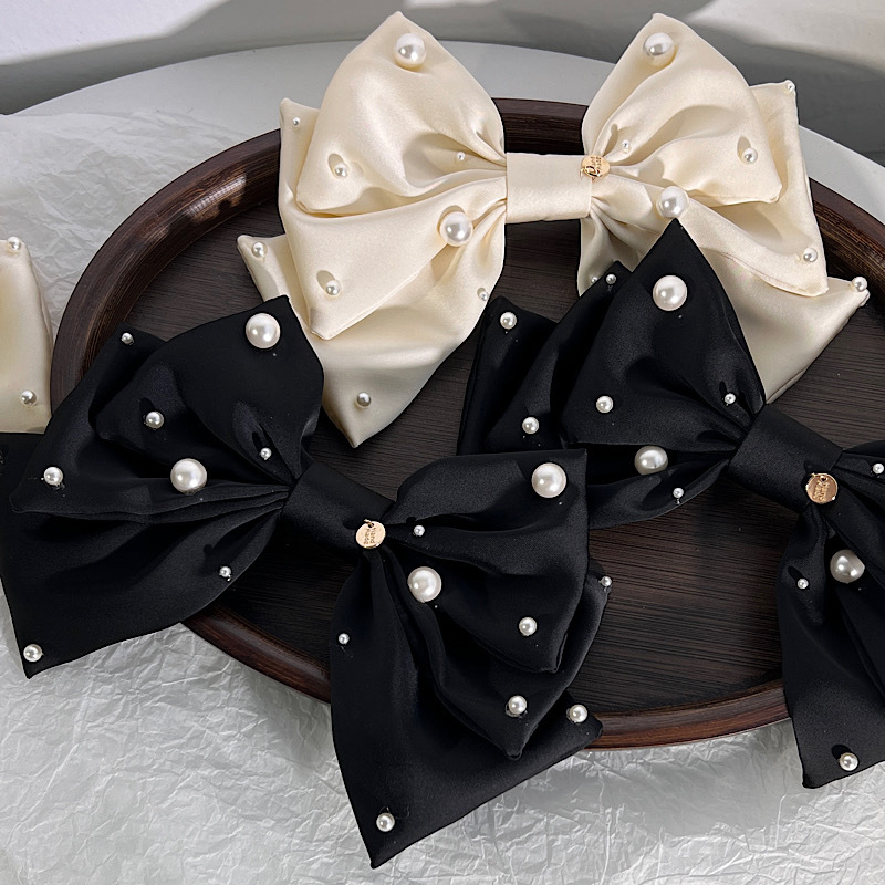 Women'S Gender Fashion Style Beige, Black Color Fashion Solid Color Bowknot Shape Imitation Pearl  Fabric Hair Clip