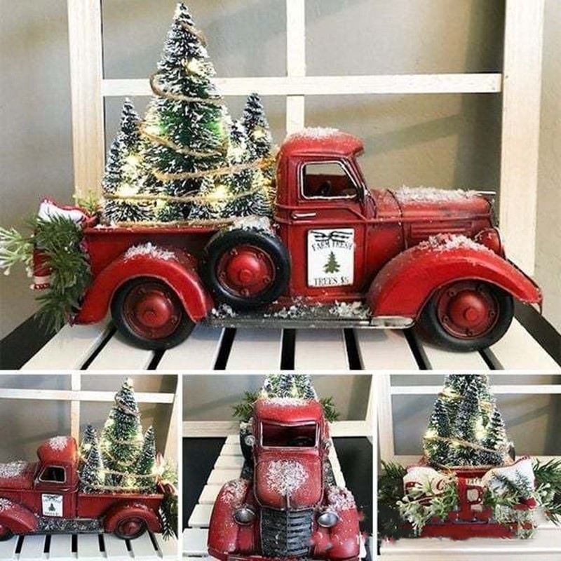 国境を越えた新しいクリスマス装飾樹脂工芸品の赤いトラックがクリスマスツリーのおじいさんの車のデスクトップ装飾を引っ張る|undefined