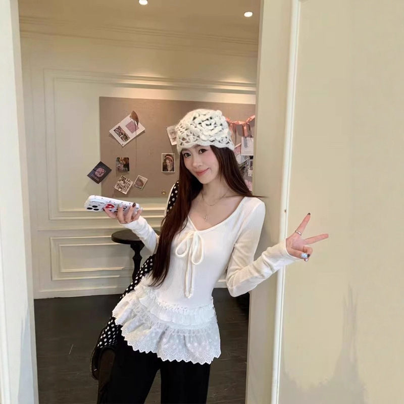 Solid Color Simple Lace V-Neck Long-Sleeve T-Shirt Autumn and Winter New Fashion Stylish Slim-Fit Versatile Top Trendy Solid Color Simple Lace V-Neck Long-Sleeve T-Shirt Autumn and Winter New Fashion Stylish Slim-Fit Versatile Top Trendy