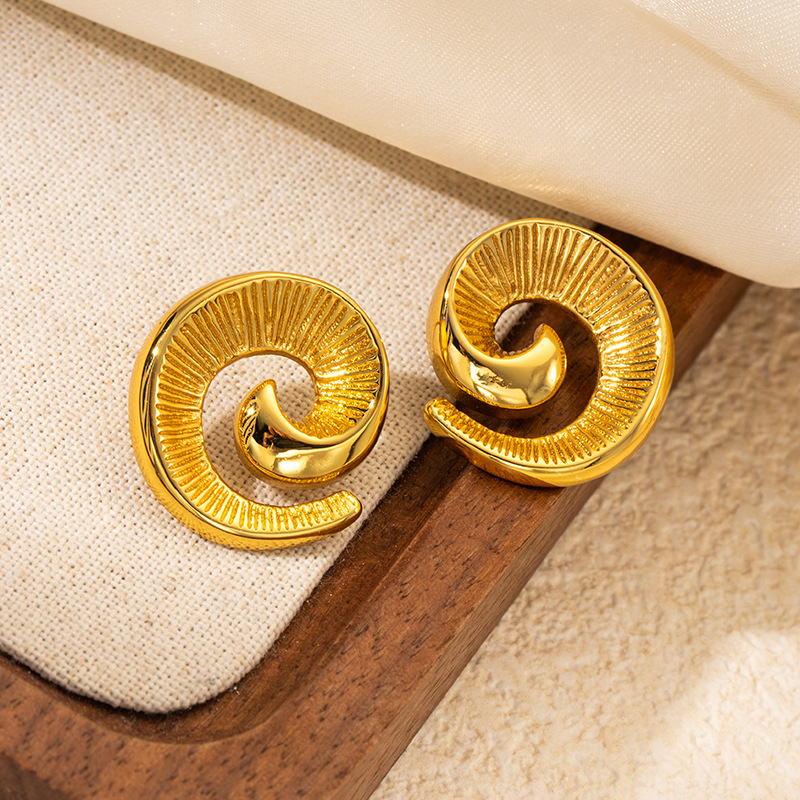12g Weight 0.03µm Gold Plating Thickness Electroplated Gold Plating Process 201 Stainless Steel Ear Needle Material Golden Plated Plating Material Stone-Free Inlay Material Ear Studs Classification 1 Pair Quantity Daily Occasion 201 Stainless Steel Material Heart Shape, Flower, Spiral Pattern Women's Gender Elegant Style Plating Craft Heart Shape Flower Spiral Titanium Steel Elegant Waterproof Non Tarnish Surgical Steel Ear Studs 23
