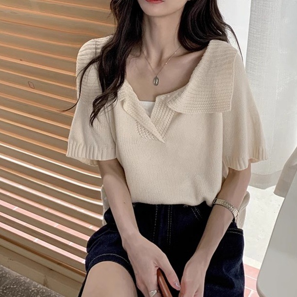 Unique and unique niche design, thin ice silk knit shirt, short sleeved women's summer small fragrance style V-neck top,_voghion.com