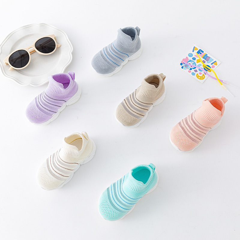 Zapatos de bebé y niño pequeños, nuevos modelos 2022, de malla para primavera y verano, de color sólido, con suela suave, transpirables, para caminar.