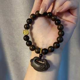 新款设计沉香木单圈手链搭配沉香莲花如意锁吊坠金属配件大气