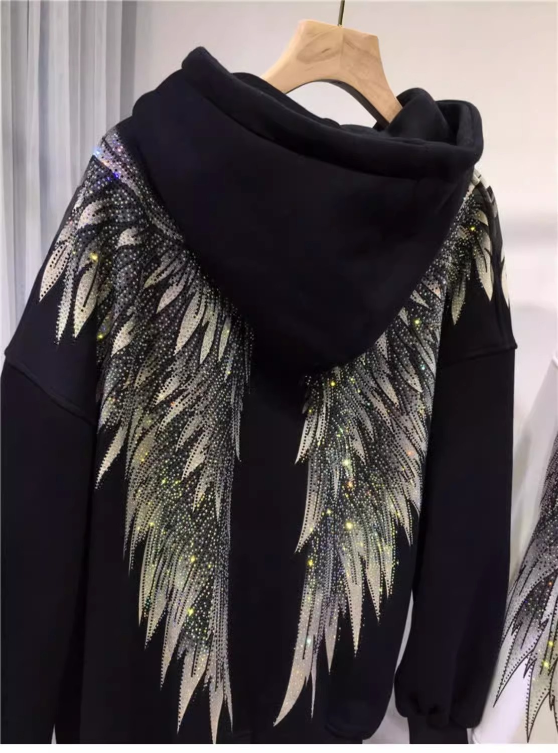 Women's Clothing Extra large size heavy industry diamond light luxury front and rear wings hooded long sleeved velvet jacket sweatshirt_voghion.com