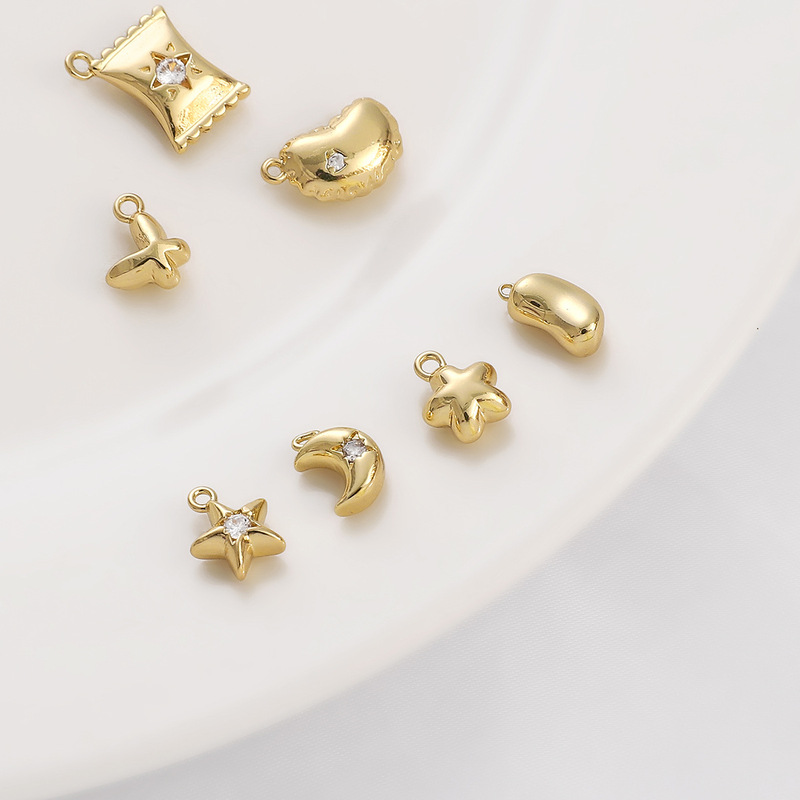 14K gold-wrapped color-preserving copper star and moon pendant handmade diy bracelet special-shaped gold texture pendant jewelry accessories