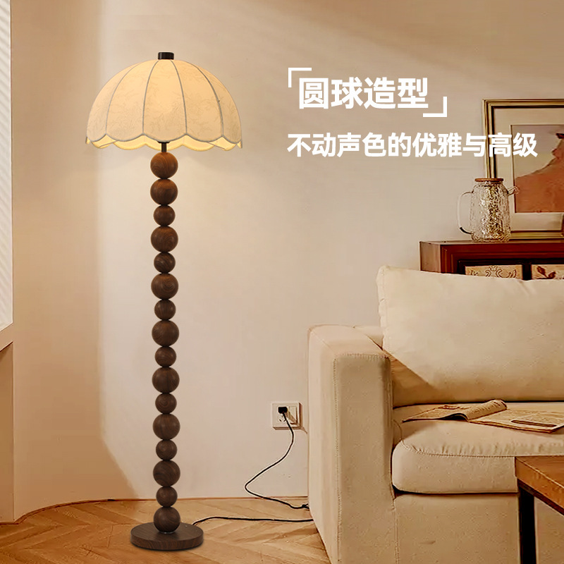 Lámpara de pie medieval francesa Vintage Wabi-Jifeng Atmósfera Sala de estar Dormitorio Sala de estudio Protección ocular avanzada Lámparas decorativas de tela image 2