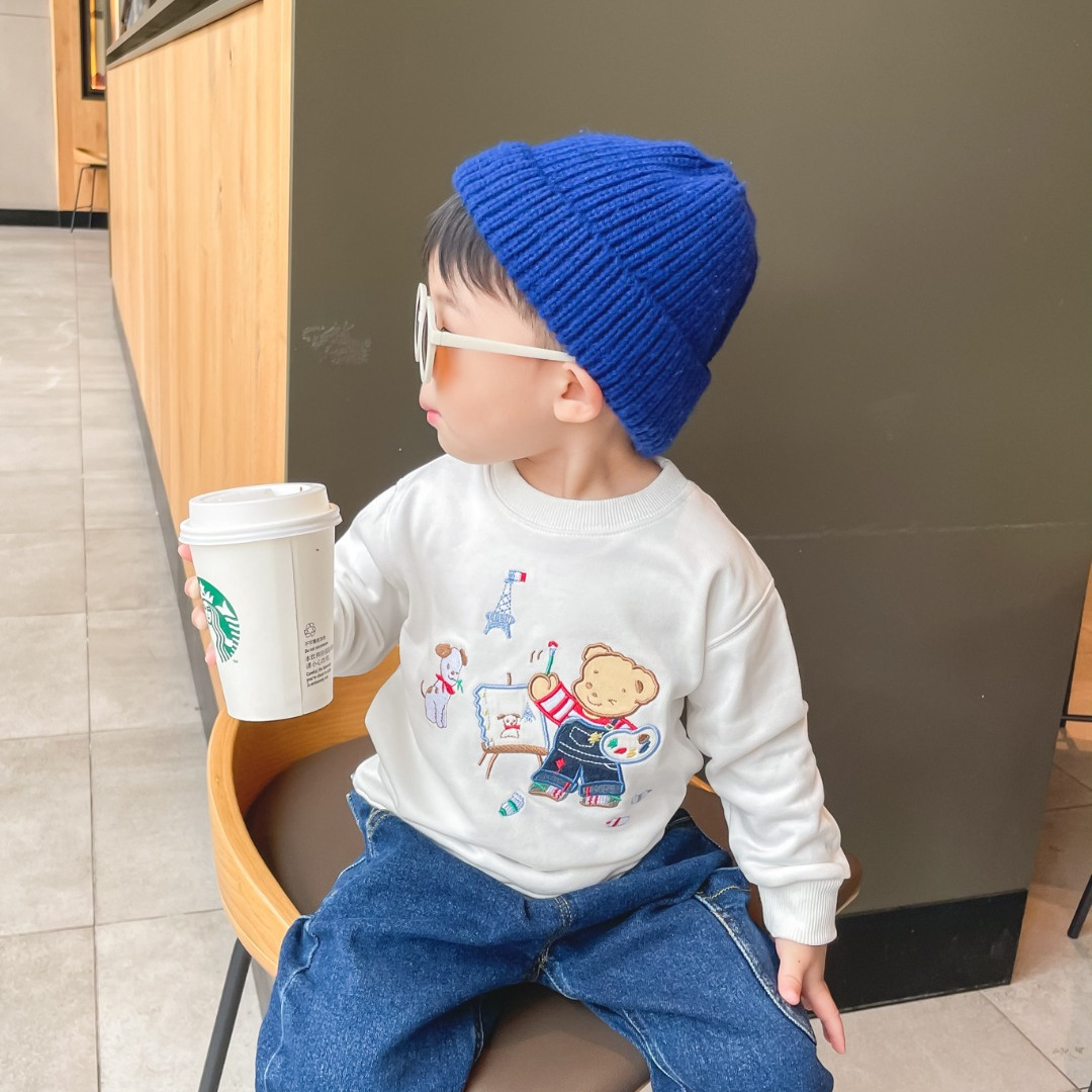 Japanese-style autumn new style long-sleeved cotton cartoon sweatshirt for boys and girls, thick and soft.