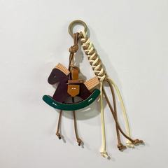 現物卸売りの新型のロッキング馬のペンダントが可愛いです。