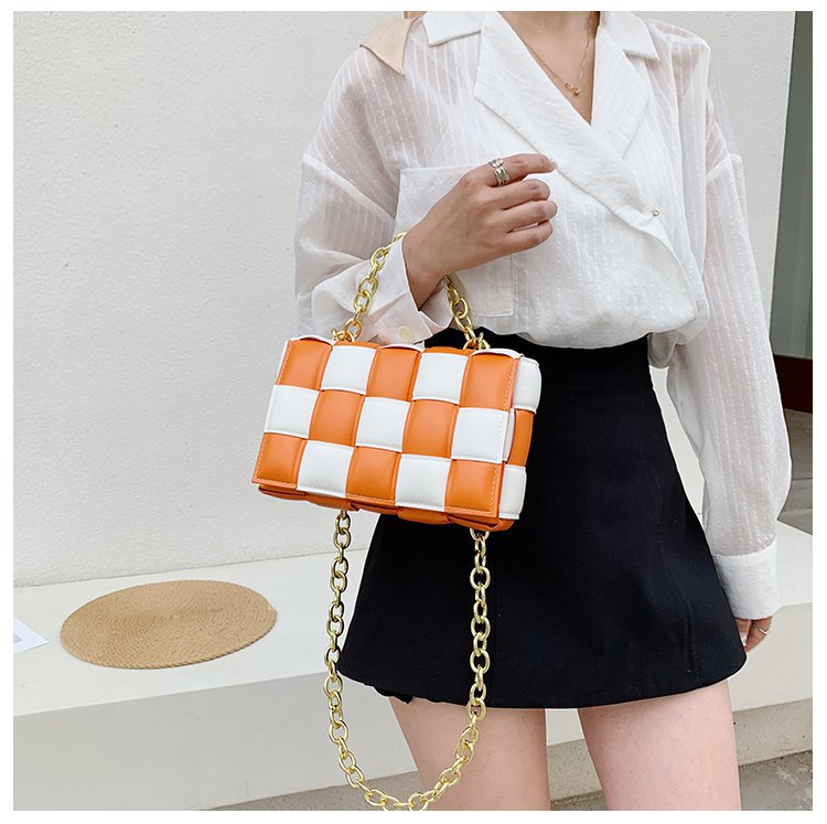 Women's Medium Pu Leather Color Block Fashion Weave Square Magnetic Buckle Square Bag display picture 1