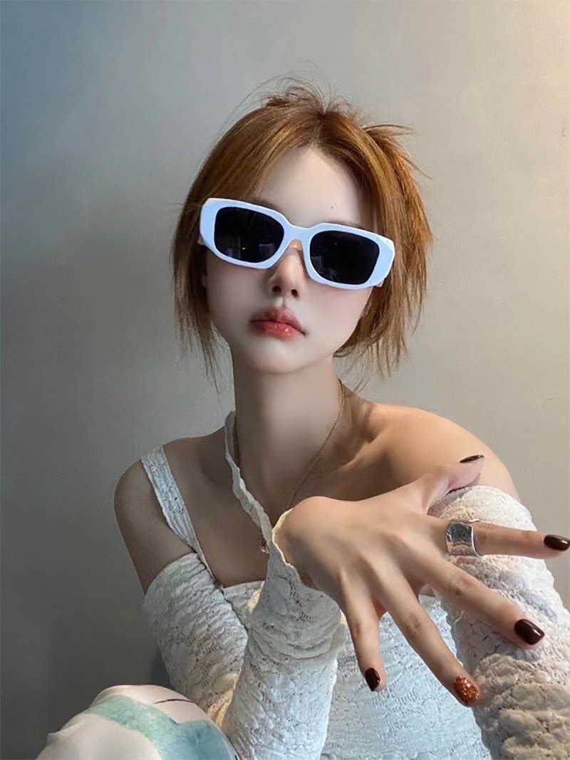 40g Weight UV400 Protection Lens Material Travel, Party Occasion Women'S, Men'S Gender Fashion, Simple Style Style Grey, White, Pink, Green, Blue, Black Color Fashion Simple Style UV400 Protection Women's Sunglasses 无