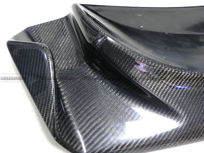Suitable for Hyundai Veloster carbon fiber modified rear spoiler, SEQ model rear roof spoiler, aerodynamic spoiler