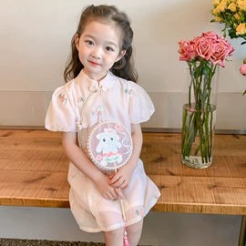 普通外套;童连衣裙;童套装