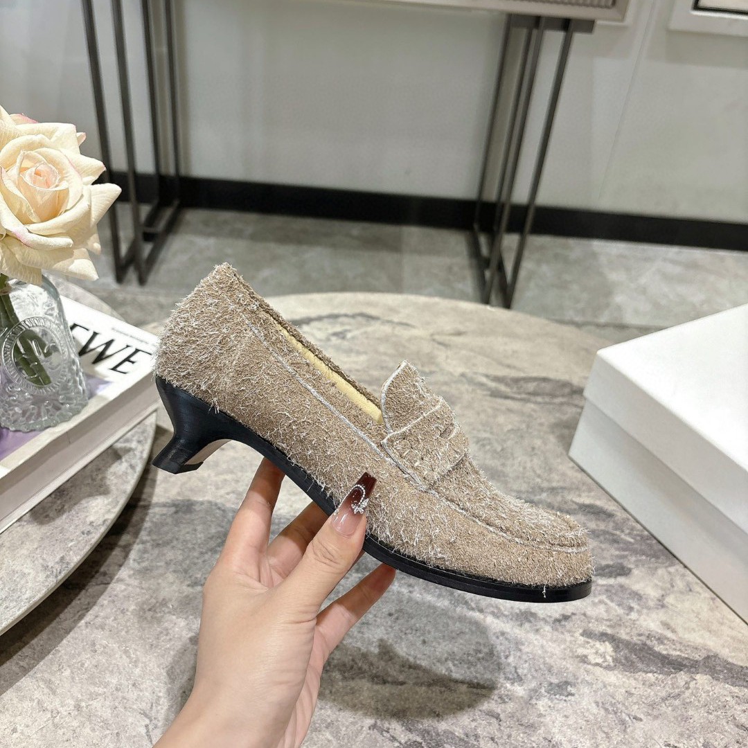 Guangzhou de alta calidad, zapatos de piel de vaca, zapatos de mujer, zapatos de cuero genuino, retro, versátiles, zapatos de un solo pie, zapatos de sola sola plana.