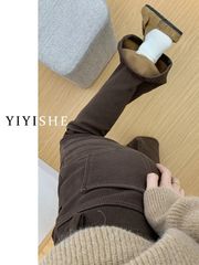 美拉德加绒咖啡色微喇牛仔裤女2025年新款秋冬低腰显瘦拖地马蹄子