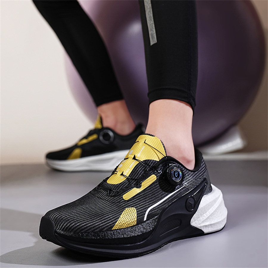 Ultra-light Men's Casual Running Shoes With Rotating Button Fastener_voghion.com