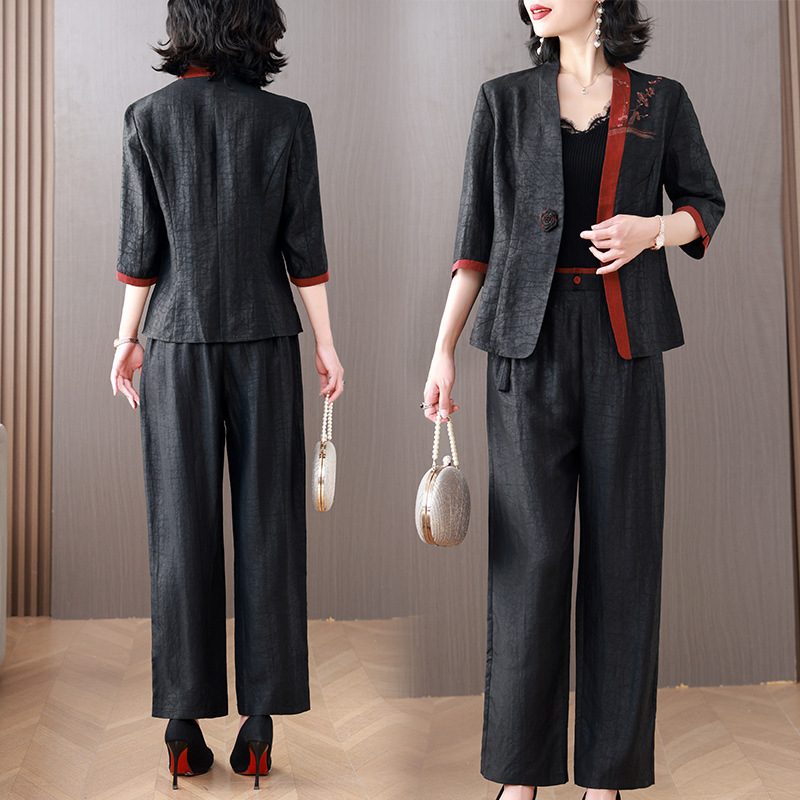 Brand Fashion Xiangyun Silk Set for Women, Stylish Two-Piece Set, Genuine Silk, Elegant Blazer, Turtle Pattern Wide-Leg Pants Brand Fashion Xiangyun Silk Set for Women, Stylish Two-Piece Set, Genuine Silk, Elegant Blazer, Turtle Pattern Wide-Leg Pants