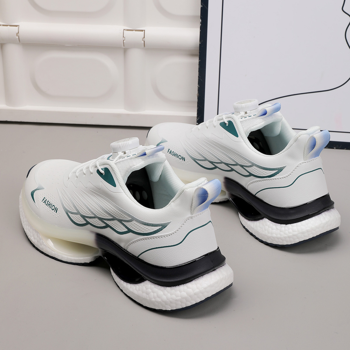 Men's Carbon Plate Slip-On Running Shoes Autumn/Winter New Arrival Ultra-Lightweight Running Shoes Rebound, Shock Absorption, Breathability Rotating S_voghion.com