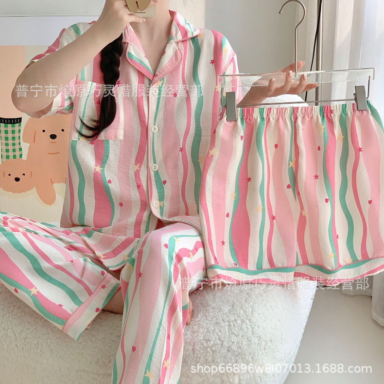 Pajamas de tres piezas de torta de oso para mujeres de verano, pantalones de manga corta, nubes de algodón adorable, viento en 2025 nueva ropa para el hogar