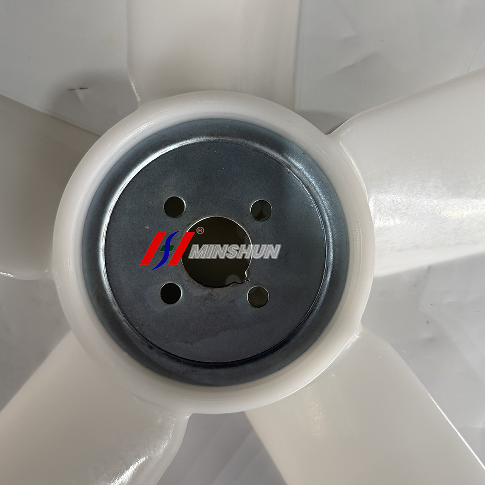 Kubota D722 fan blade 19265-74110 engine cooling fan blade excavator generator set parts