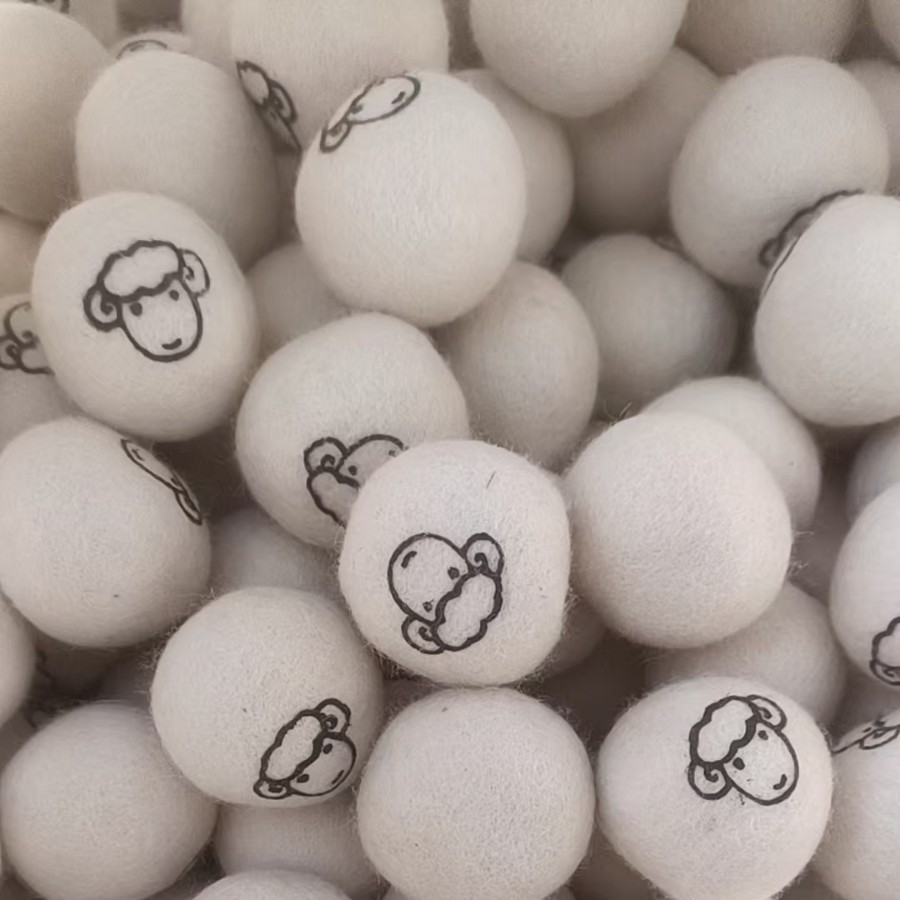 跨境供应羊毛球及吸水毛毡洗衣机干燥