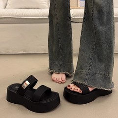 网红厚底拖鞋女夏外穿2025新款是啥百搭舒适海边沙滩一字凉拖鞋潮