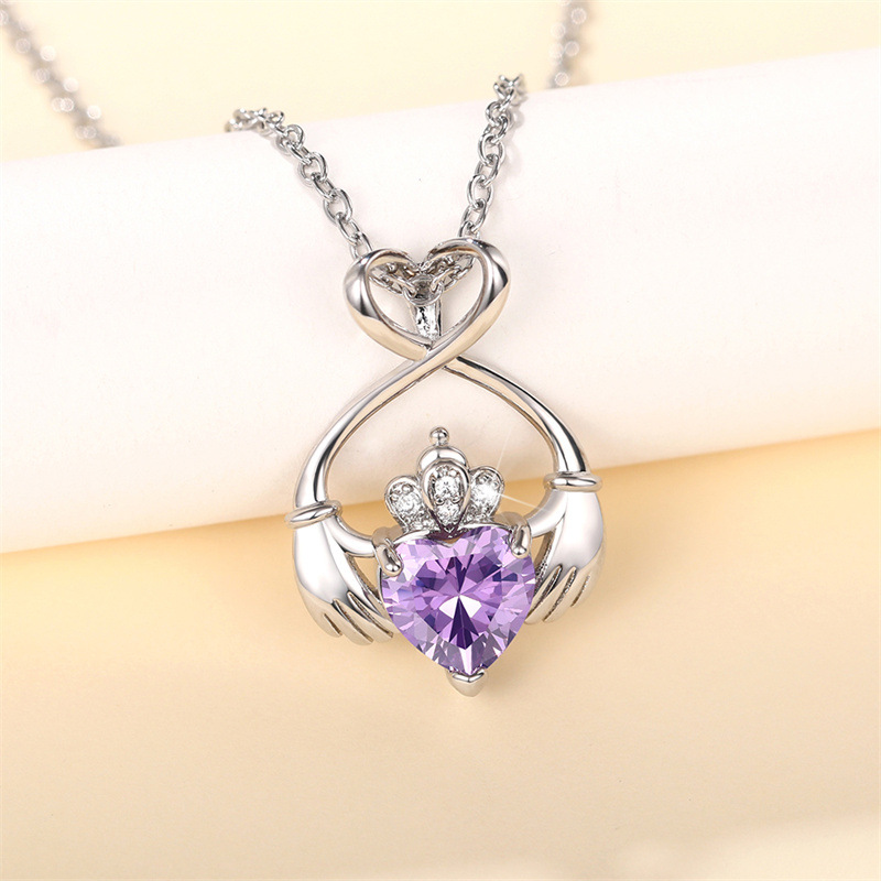 10g Weight Zircon Inlay Material Pendant Necklace Classification Elegant Lady Classic Style Hand Heart Shape Crown Copper Inlay Zircon Pendant Necklace