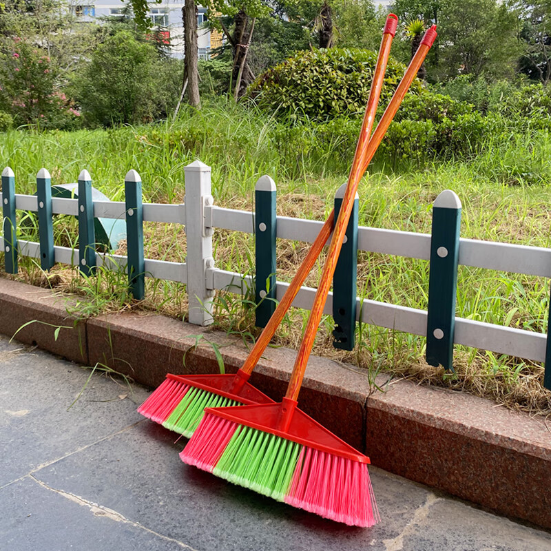 Varillas de madera, escobas de alambre de plástico, escobas de limpieza de la escuela, escobas de limpieza, escobas de saneamiento, escobas de exterior, escobas