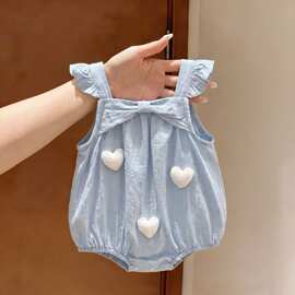 夏季婴儿宝宝衣服蓝色吊带哈衣爱心包屁衣可爱爬服月龄外出女宝
