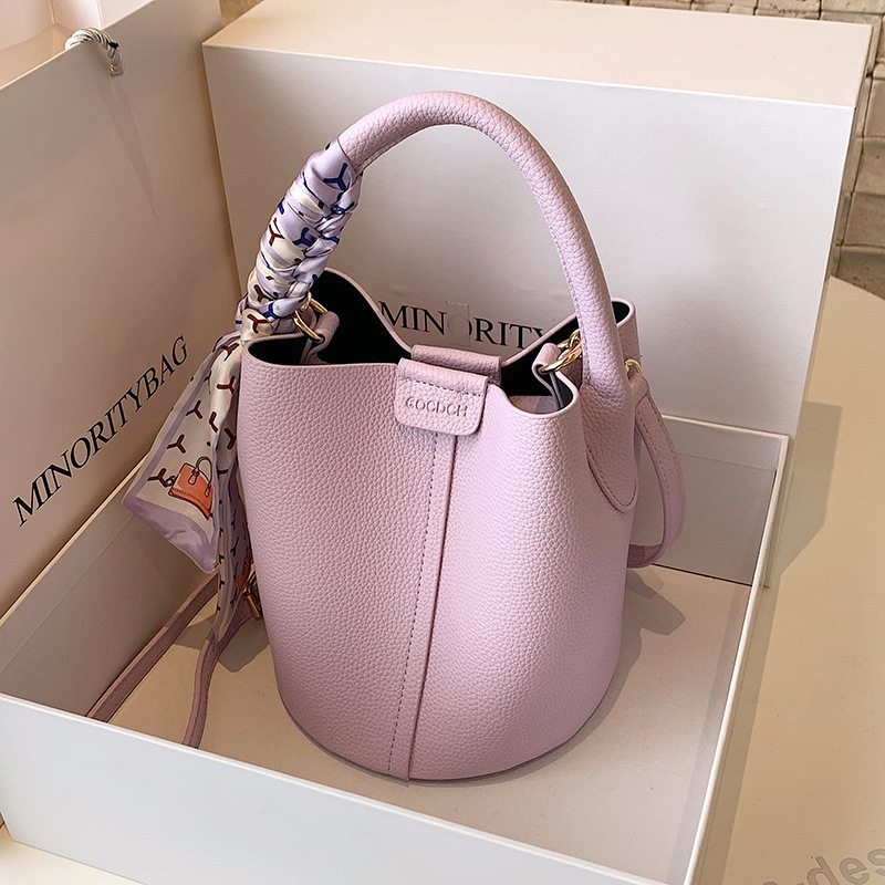 Litchi Pattern Soft Leather Handbag for Women, New Summer Trendy Shoulder Crossbody Bag, Fashionable Silk Scarf Bucket Underarm Bag