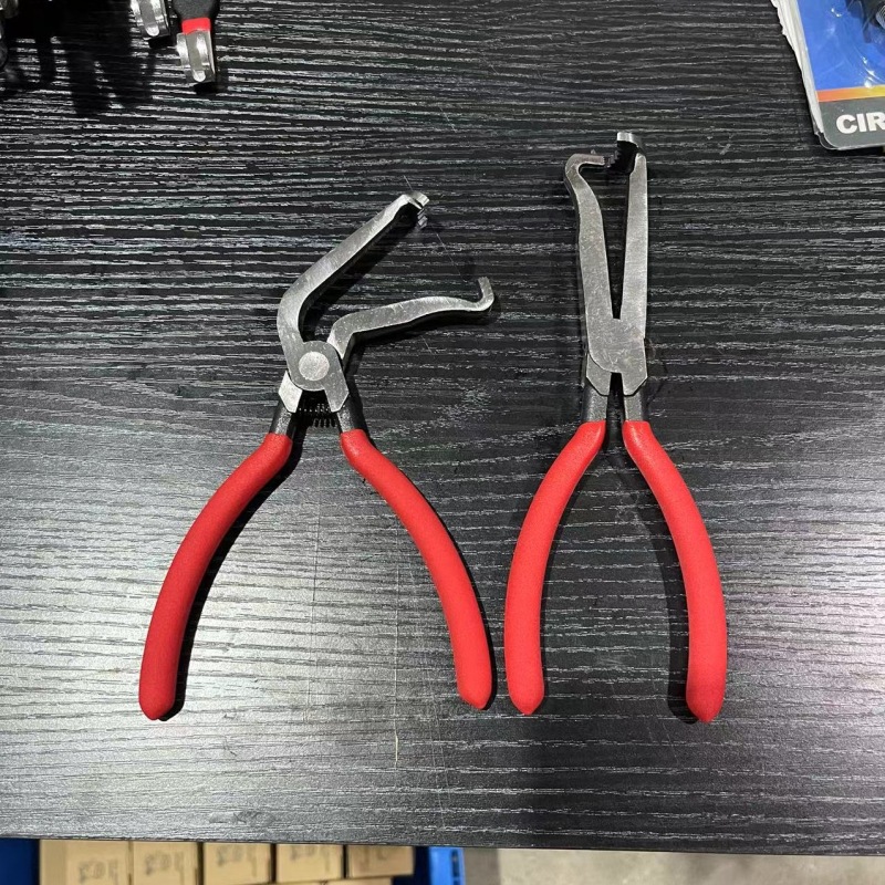 8-дюймовые плоскогубцы с прямой головкой и локтевой чисто-красной ручкой.