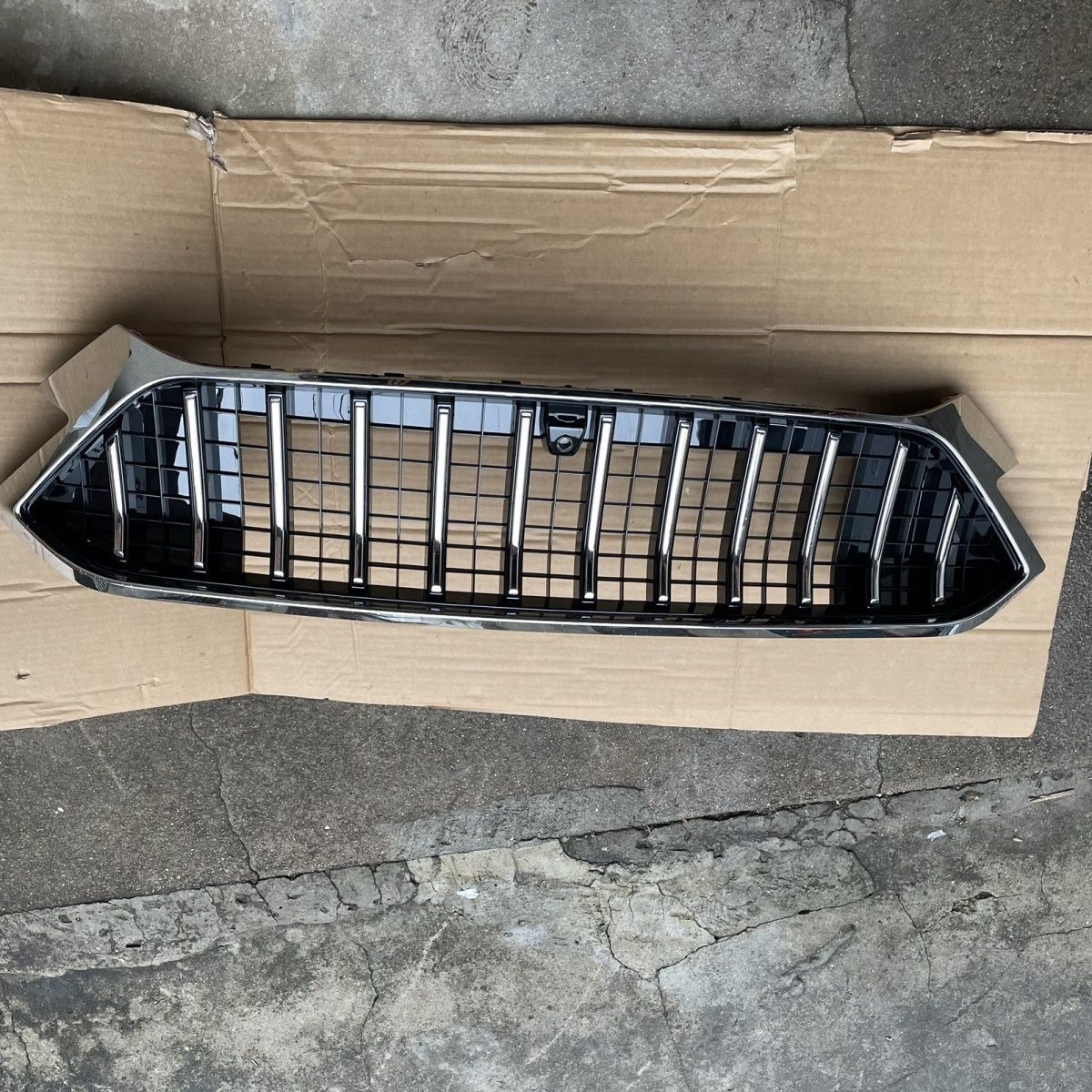 Suitable for JAC J7 Jiayue A5 middle net assembly Sihao front bumper radiator ventilation net front grille front face