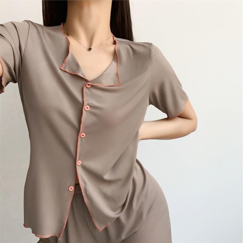 Women's Summer Ice Silk Pajama Set, New Style Square Neck Short-Sleeve Button-Up Cardigan, Unique and Stylish, Cool and Simple Two-Piece Set Women's Summer Ice Silk Pajama Set, New Style Square Neck Short-Sleeve Button-Up Cardigan, Unique and Stylish, Cool and Simple Two-Piece Set