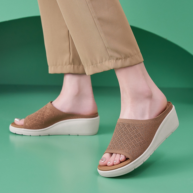2025 primavera y verano nuevo tipo de sandálias de suela gruesa ligera antideslizante cómodas zapatos casuales de mujer