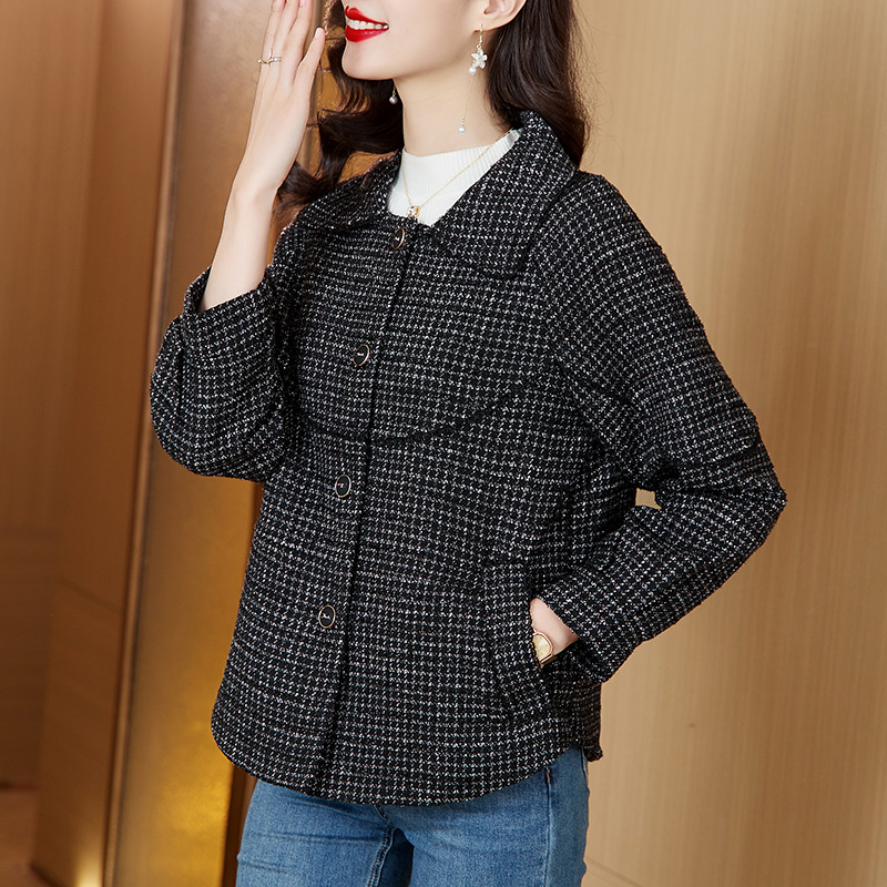 Black winter fashionable design short woolen coat