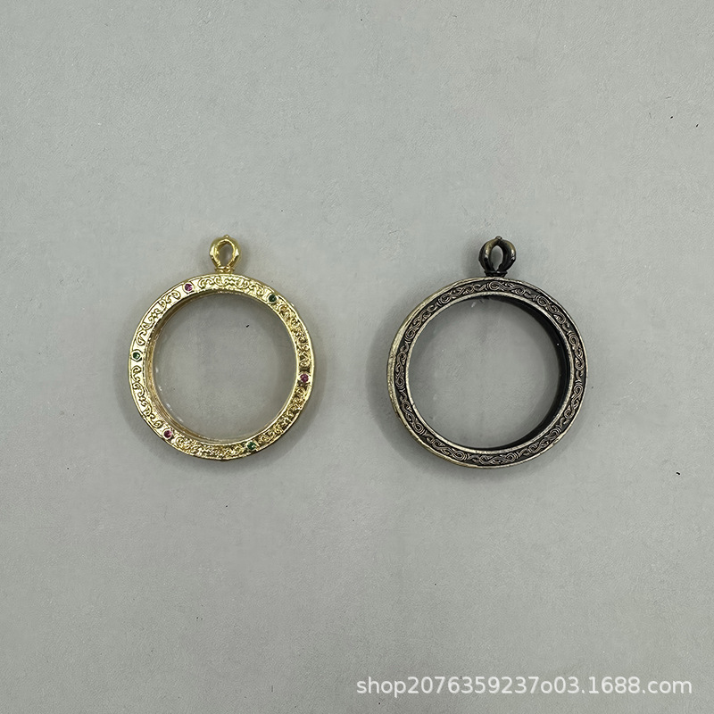 Popular new wholesale Xizang old gabu box Thangka box pendant can be opened to hold things Thangka Zakiram Popular new wholesale Xizang old gabu box Thangka box pendant can be opened to hold things Thangka Zakiram