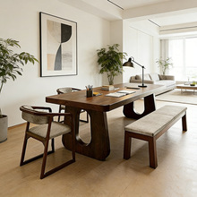 ����ʽ��ľ���L���ں���ľɫ����������U���OӋ���ȿ͏d�L�l����