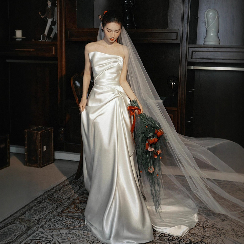 Bridal Light Wedding Dress White Satin Strapless Tube Top Long Skirt Simple and High-End Photo Travel Photography Veil