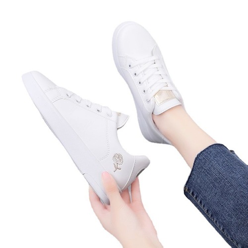 Women's Spring Shoes 2024 New White Sneakers Korean Style Spring Platform Flat Laced Casual Shoes for Students