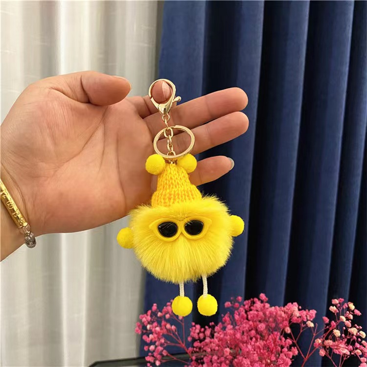 Color fur ball keychain [yellow]]