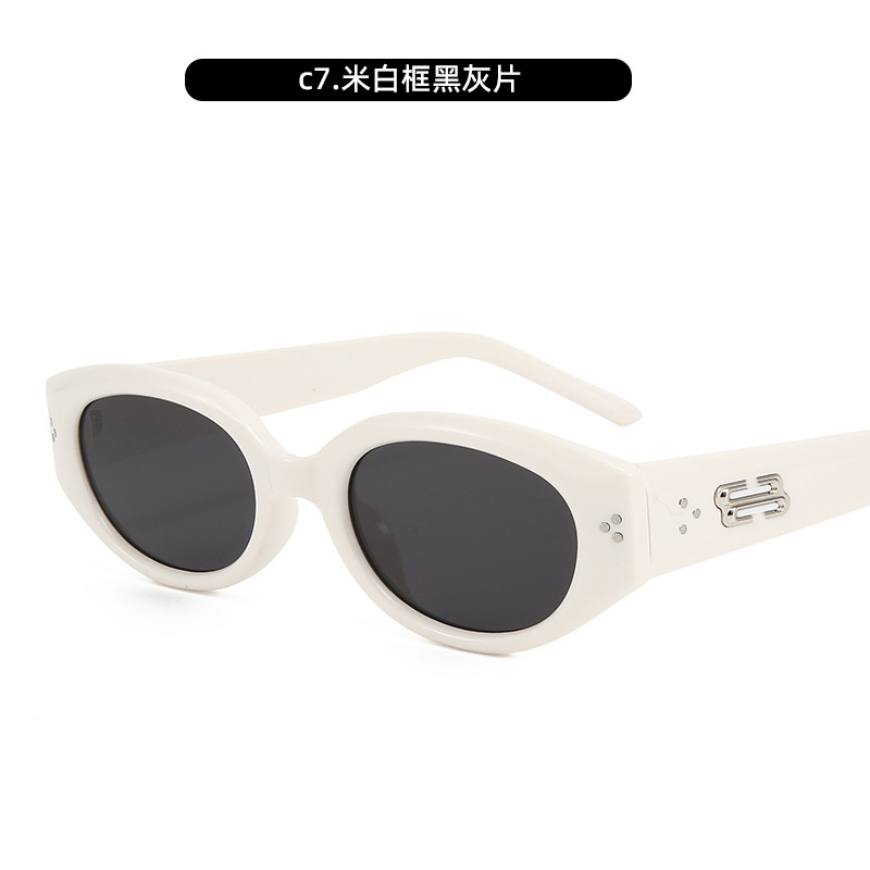 Nuevas gafas de sol Gafas de sol de ojo de gato Gafas de sol delgadas para mujer Gafas de sol anti-ultravioleta Advanced Sense Retro Black Frame