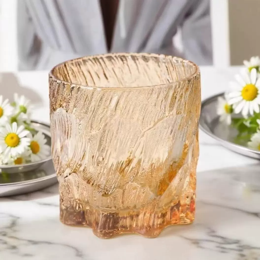 厂家供应圆形水杯设计感水杯高档水杯环保水杯圆形水杯