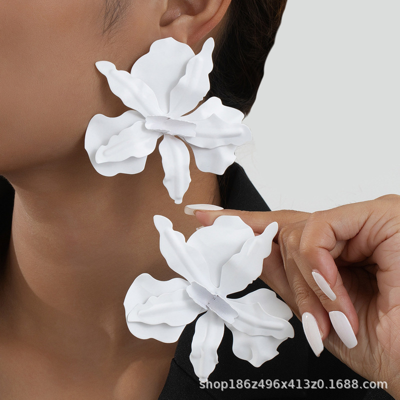 European and American Cross-Border Trendy Irregular Oversized Flower Earrings, Personalized Exaggerated Petals, Holiday Style Women's Earrings