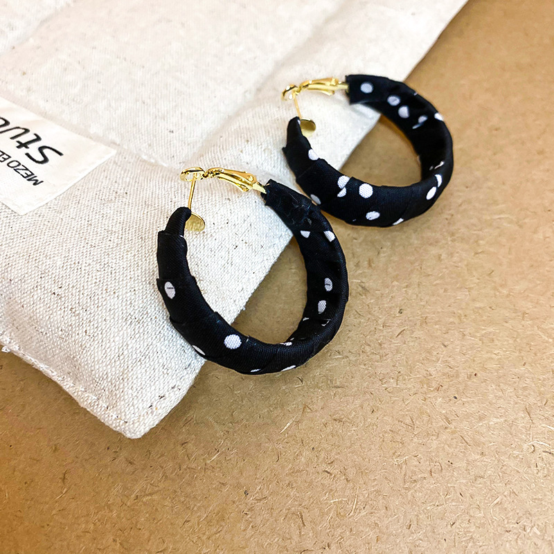 1 # Aguja de plata-negro