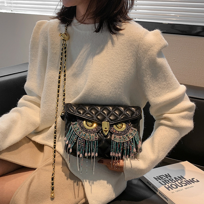 Syksyn ja talven uusi tekstuuri, raskaan teollisuuden muotoilu, trendikäs monikäyttöinen ketjulla varustettu tupsupöllö, naisten yksiolkainen olkalaukku_voghion.com