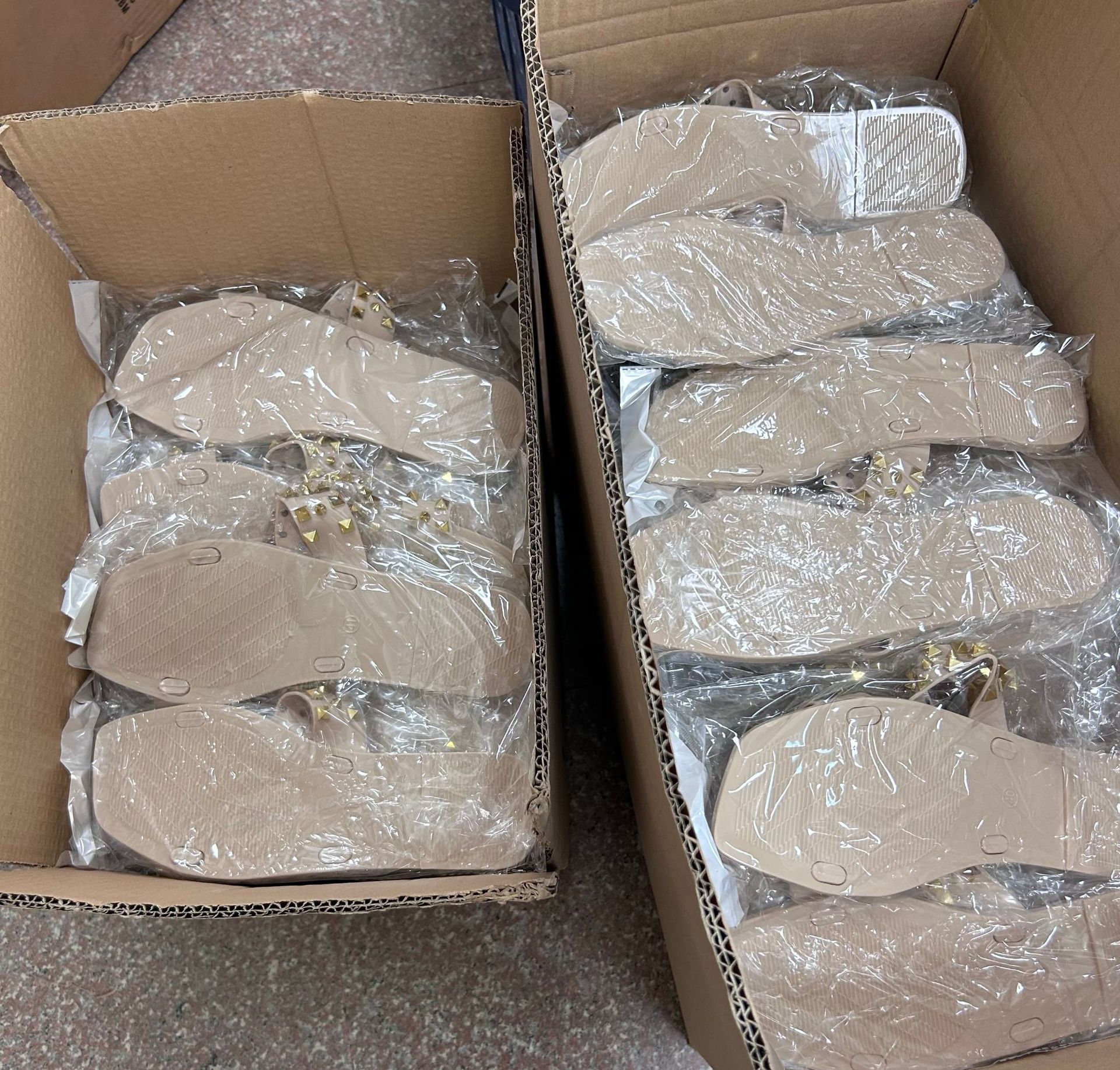 Modische Kristallsandalen, Strandschuhe für Damen, modische rutschfeste Flip-Flops mit Nieten, Jelly-Schuhe_voghion.com