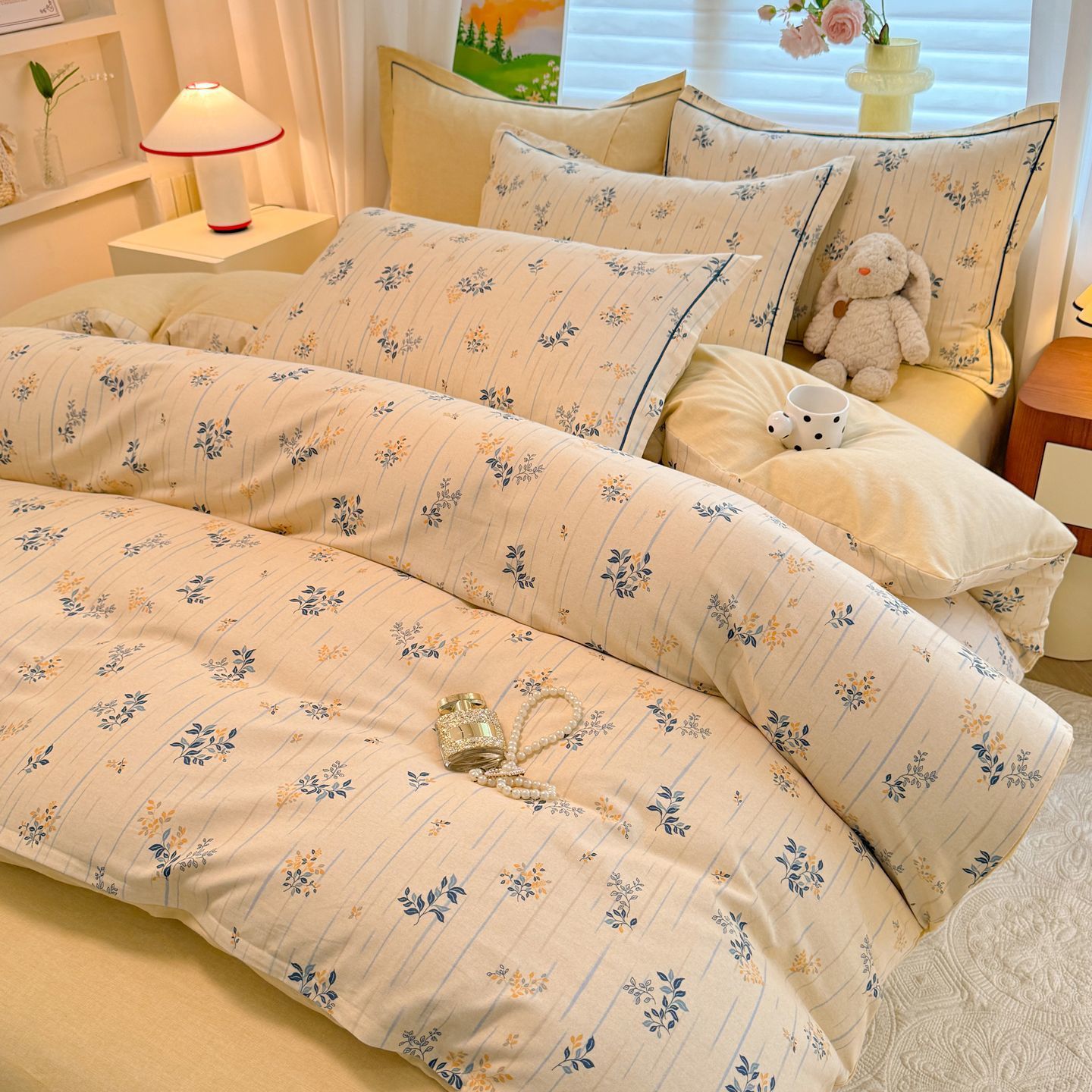 2025 nuevo algodón grueso molido cama de cuatro piezas de sábanas de algodón cama de tres piezas de estilo de cama de alta calidad