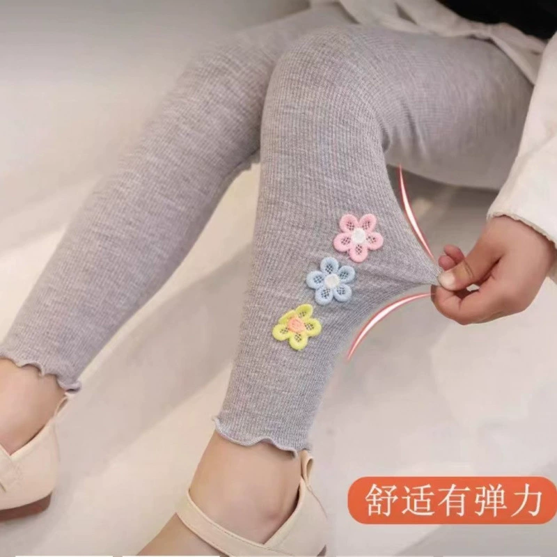 Брюки для девочек из ледяного шелка, леггинсы для маленьких девочек, стильные эластичные брюки для девочек, весенне-летний тонкий стиль, подходят для верхней одежды, модные и модные.