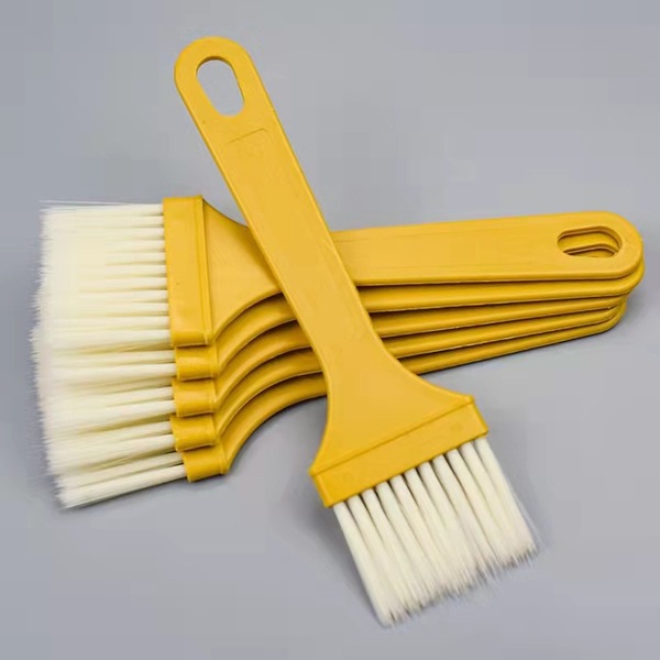 Plastic brush